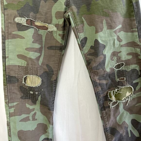 Levi’s Hi-Ball Roll Camo Cropped Distressed Jeans Men's Size 28 Waist - Picture 5 of 10